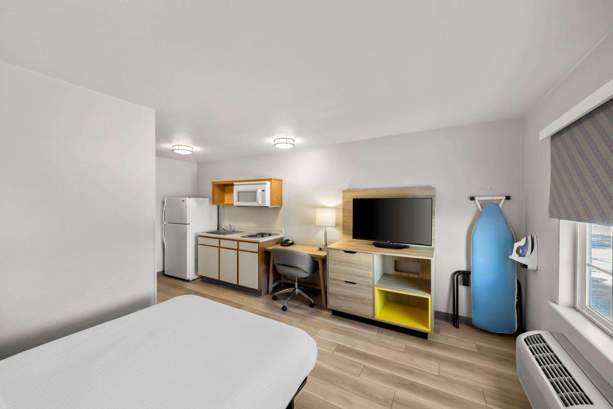 Days Inn & Suites By Wyndham Rochester South Ngoại thất bức ảnh
