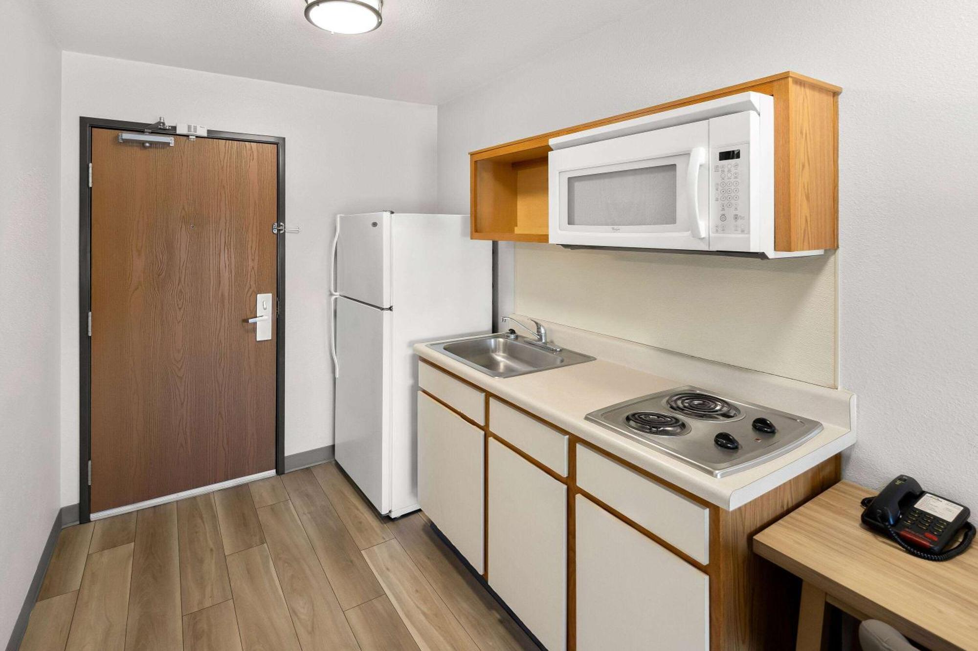 Days Inn & Suites By Wyndham Rochester South Ngoại thất bức ảnh