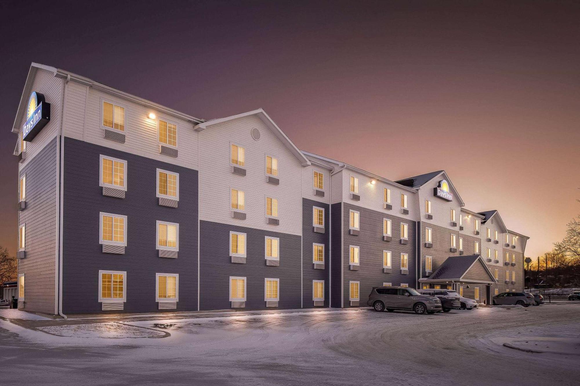Days Inn & Suites By Wyndham Rochester South Ngoại thất bức ảnh