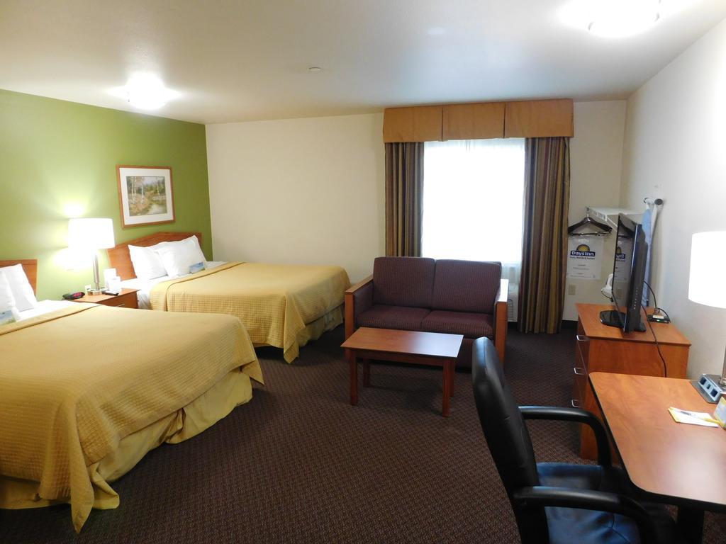Days Inn & Suites By Wyndham Rochester South Ngoại thất bức ảnh