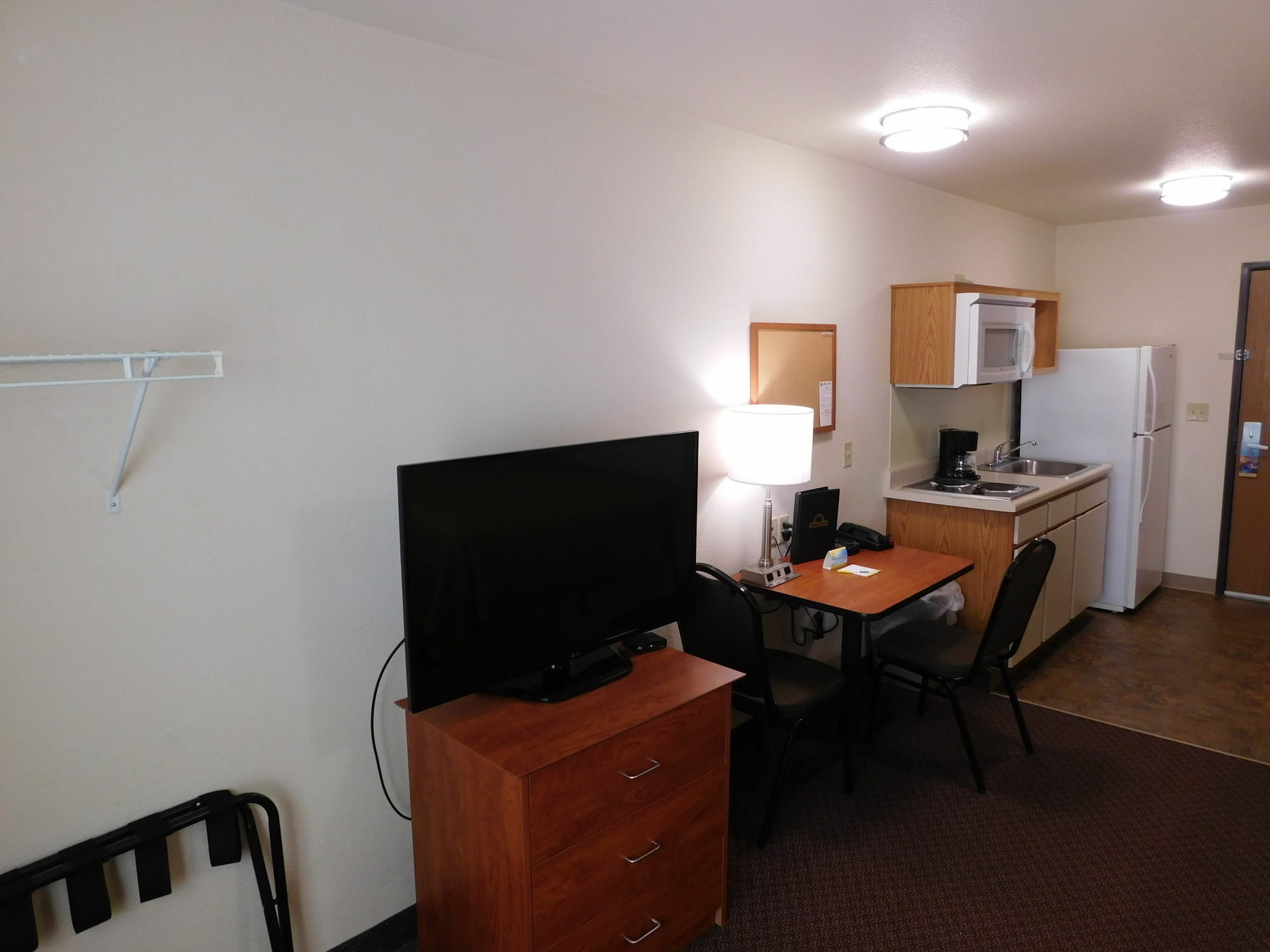 Days Inn & Suites By Wyndham Rochester South Ngoại thất bức ảnh